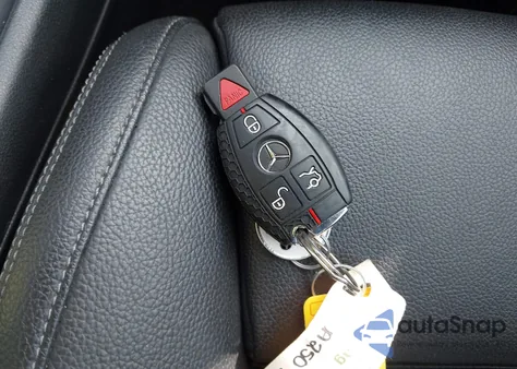 2016 Mercedes-Benz Cla 250 4Matic z USA, uszkodzony, nr VIN WDDSJ4GBXGN377751